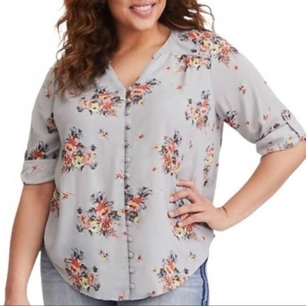 Torrid Grey Floral 3/4 Sleeve Button Front Challis Top
